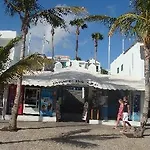 Rocas Blancas Puerto del Carmen (Lanzarote)
