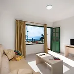 מלון דירות Rocas Blancas 4*